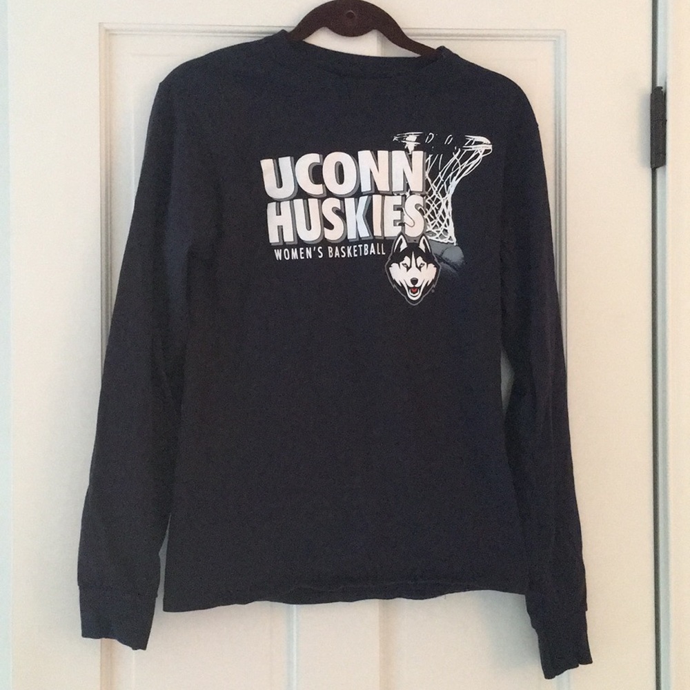 Champion UCONN Women’s Basketball Shirt